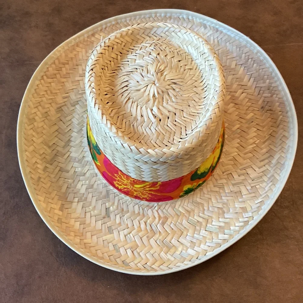 Hawaiian Luau Party Items